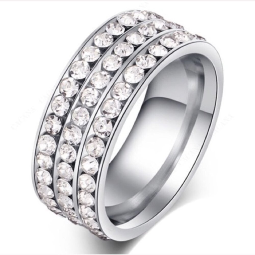 NEW 925 Sterling Silver Diamond Ring